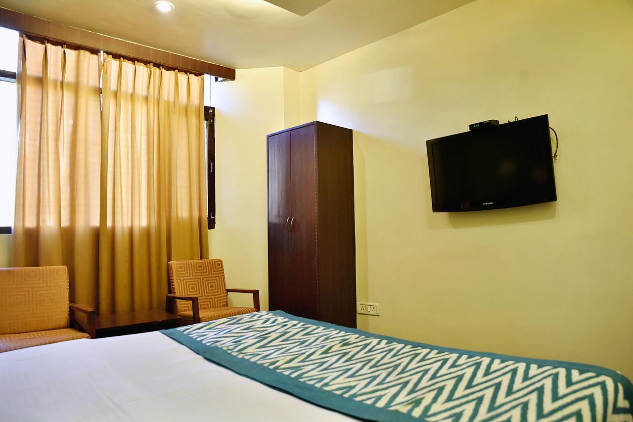 Oyo 8917 Hotel Crystal Palace Шімла Екстер'єр фото